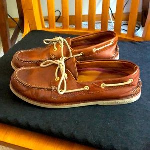 Gold cup Sperry boat shoes